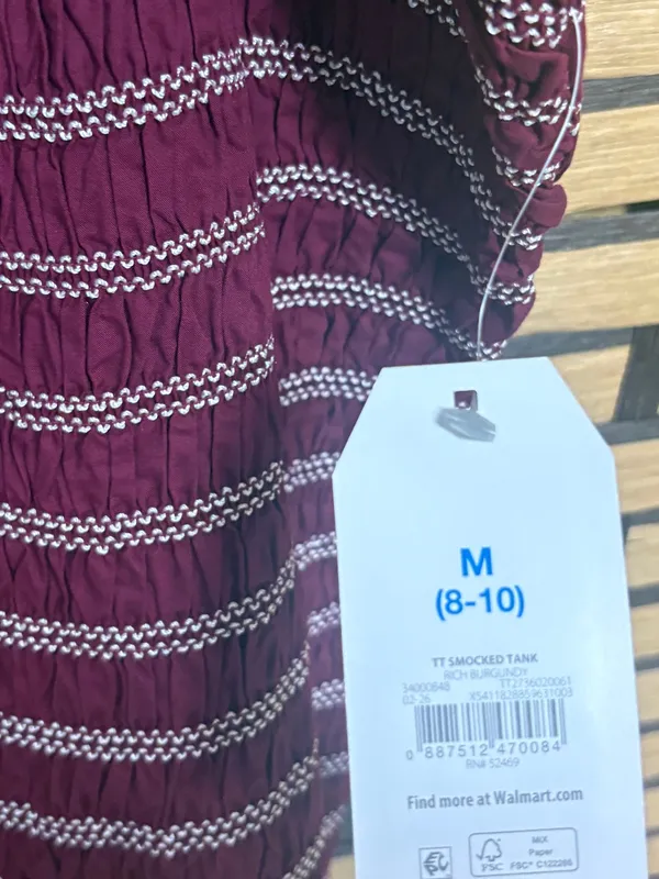 No boundaries burgundy and white smocked tank top size medium - Image 6