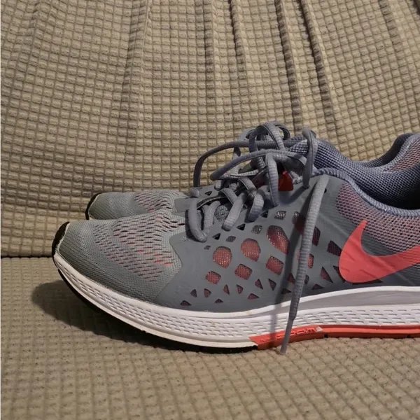 Nike Kids Light Blue and Pink Sneakers - Image 15