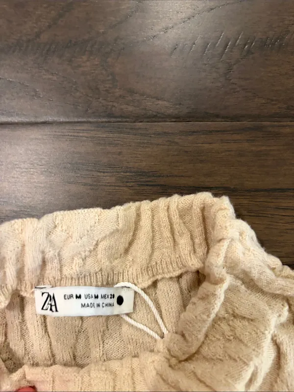 New With Tags Zara Beige Knit Textured Funnel Neck Top Sz M - Image 4