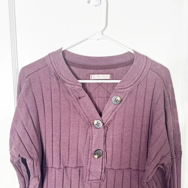 Free People We the Free In the Mix Ribbed Henley Large Buttons Comfy Casual S - Image 4