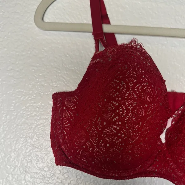 Victorias Secret Dream Angels Elegant Red Lace‎ Bra - Image 2