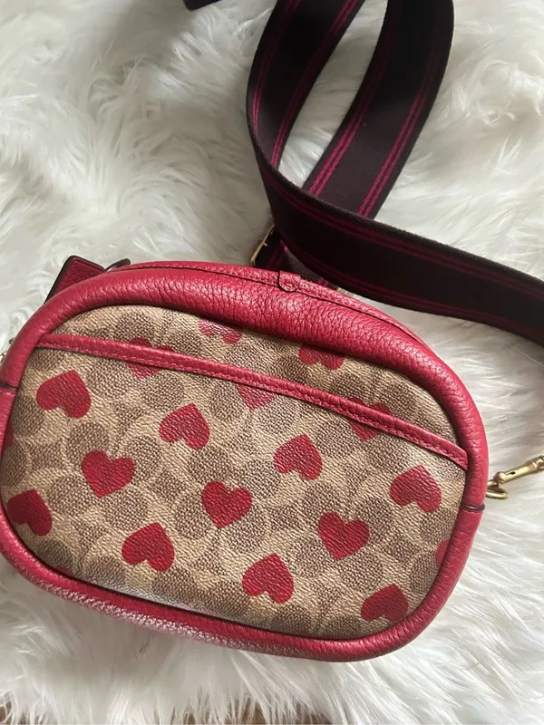 Coach Camera Bag Signature Canvas Heart Print Crossbody C8390 - Image 7