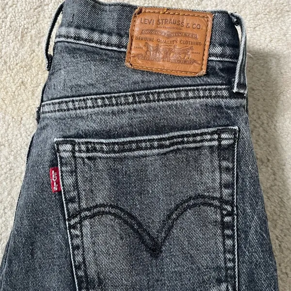 Levi's premium wedgie jeans - Image 5