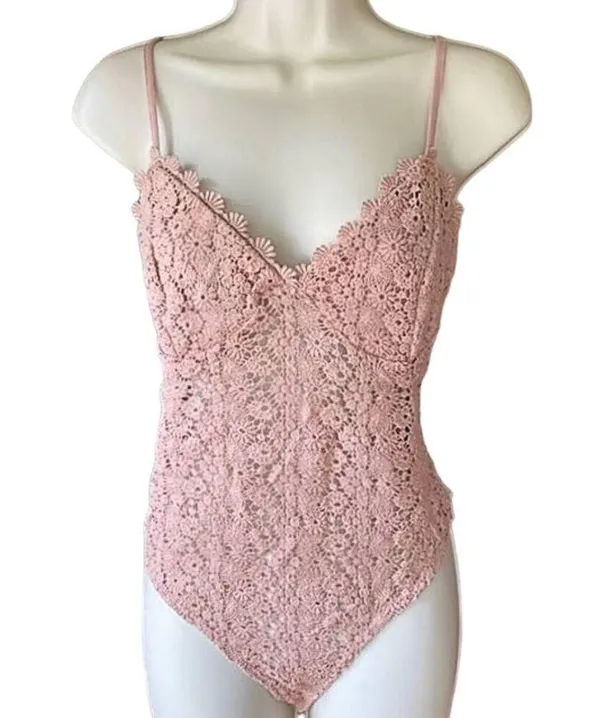 H & M Dusty Rose Crochet Lace Scalloped Edge Teddy Bodysuit ~ Women's Size LARGE - Image 2