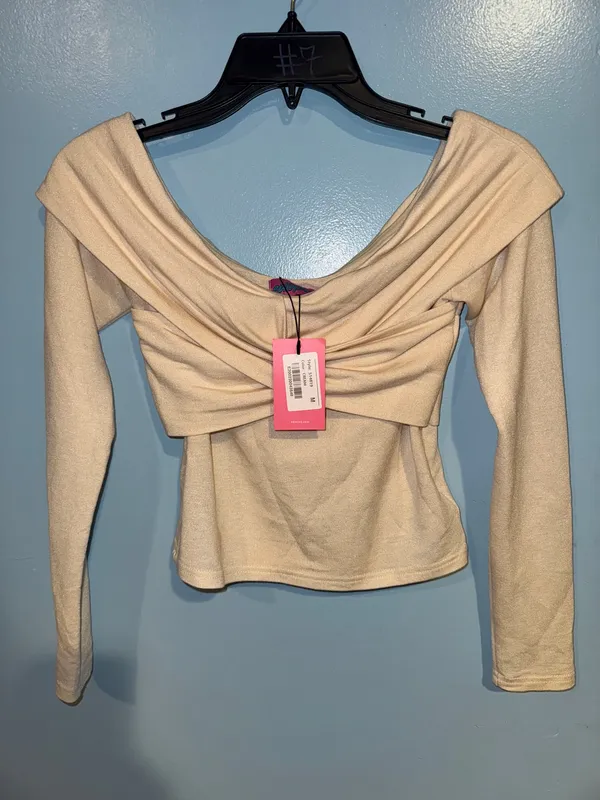 Edikted Off-The-Shoulder Long Sleeve - Image 4