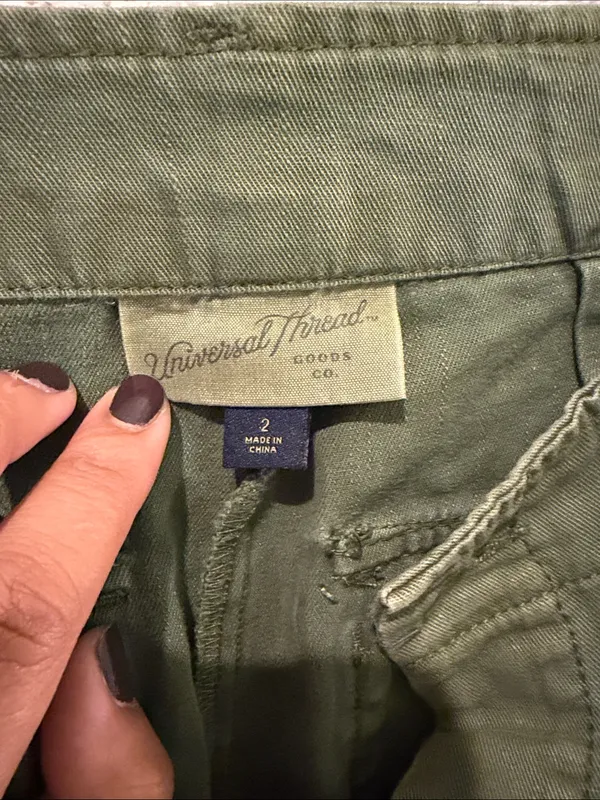 Universal Thread Green Cargo Pants with Button Fly - Image 2