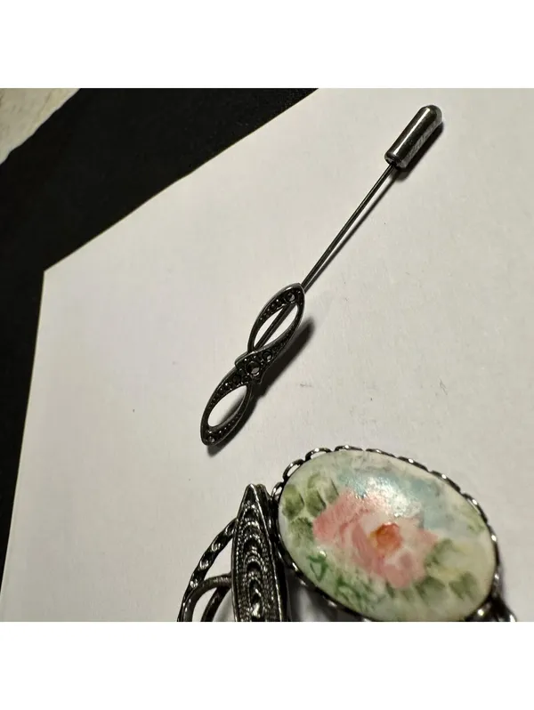 Lot Of 2 Aged Silver Tone Lapel Stick Pin & Brooch - Image 4