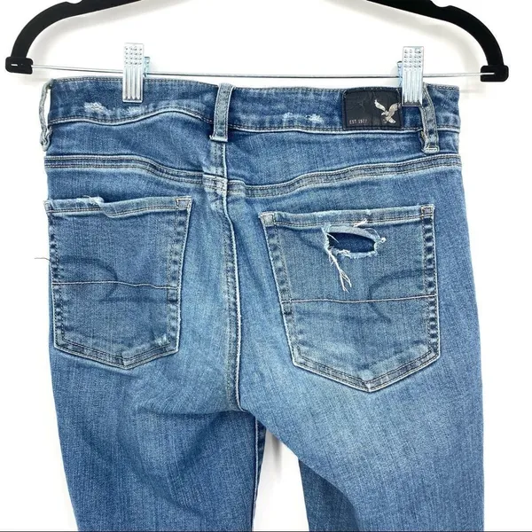 American‎ Eagle Super Stretch High Waist Jegging Size 4 Distressed and destroyed - Image 5