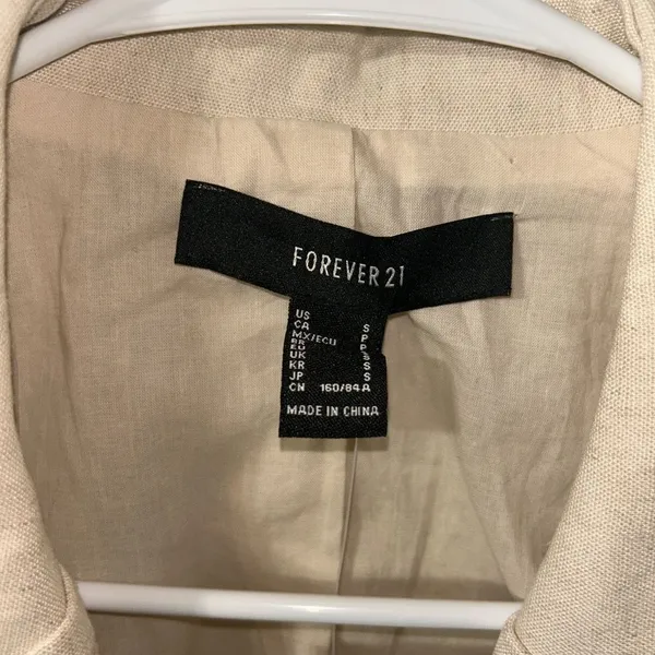 Forever 21 Beige Cropped Blazer(Size Small) - Image 8