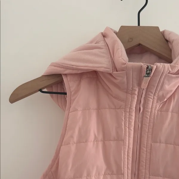 lululemon athletica Pale Pink Quilted Hooded Vest - Image 4