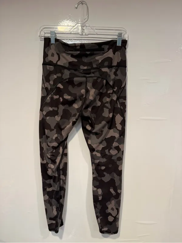 Lightning Camo‎ 7/8 Athleta Leggings - Image 3