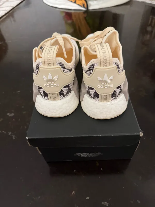 Adidas NMD Sneakers R1 Women’s - Image 4