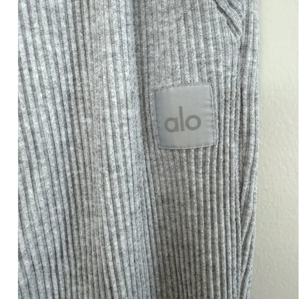 Alo Yoga Muse Sweatpants Women's Size S Heather Grey Ribbed Knit Joggers W5784R‎ - Image 8