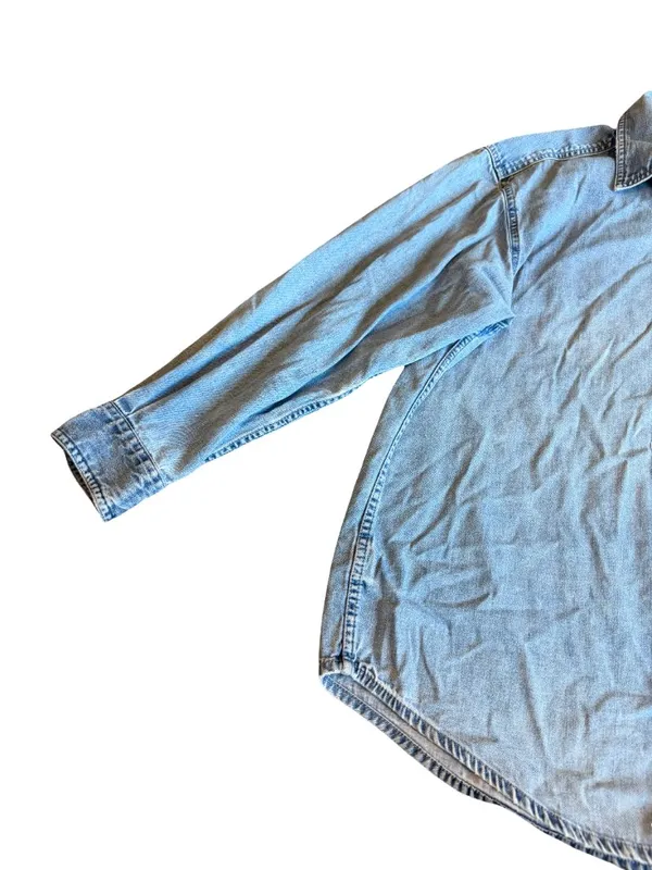 Eddie Bauer Light Wash Blue Chambray Button Down Shirt Overshirt Large Women's - Image 3