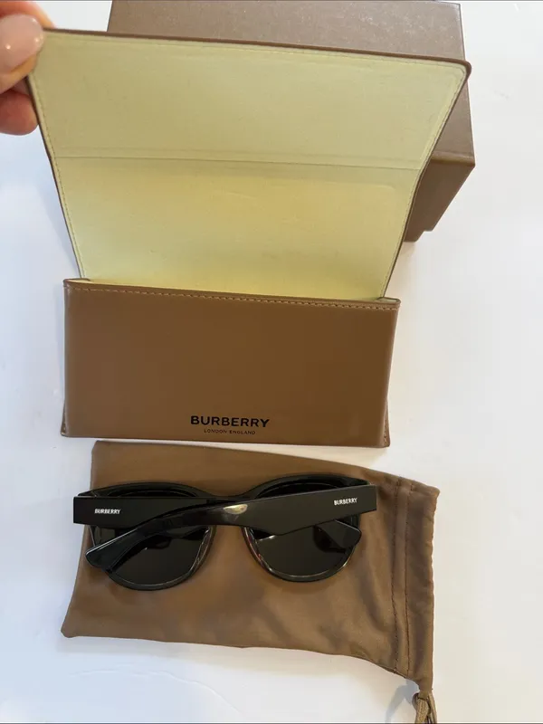 Burberry women’s Black Sunglasses with Brown Case and Pouch - Image 3