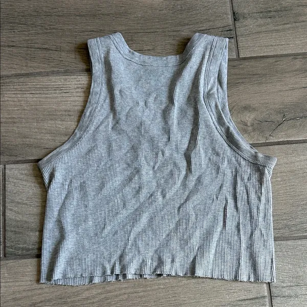 Brandy Melville Light Gray Ribbed Crop Top - Image 4