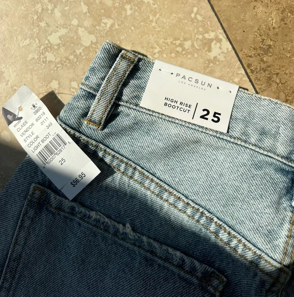 Pacsun Light-Wash Jeans - Image 4