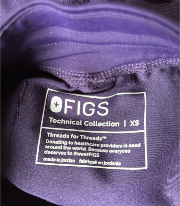 FIGS Scrub Set - Image 5