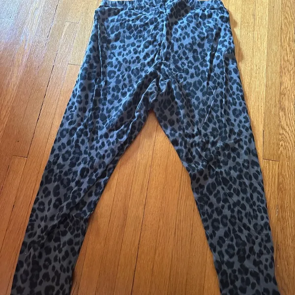 Old Navy Grey Leopard Print Jersey Leggings, Size XL - Image 6