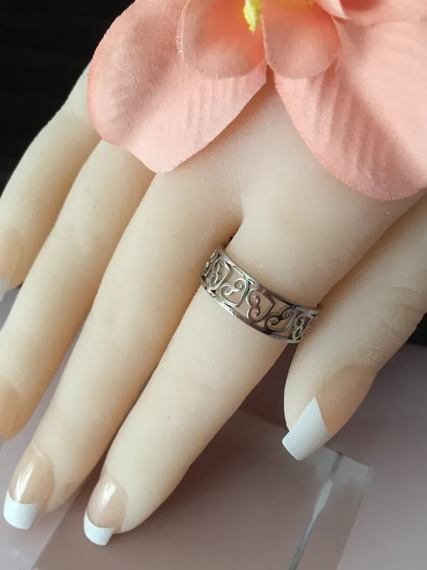 Stainless Steel Heart Ring, Size 9 Silver - Image 2