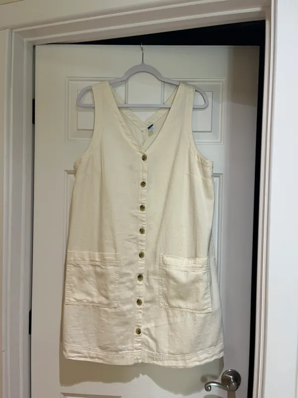 Old Navy Cream Dress - Image 3