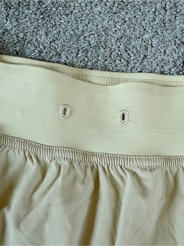 Lululemon Women’s Multi-Pocket Cargo High-Rise Hiking Skirt Skort in Prosecco 6 - Image 12