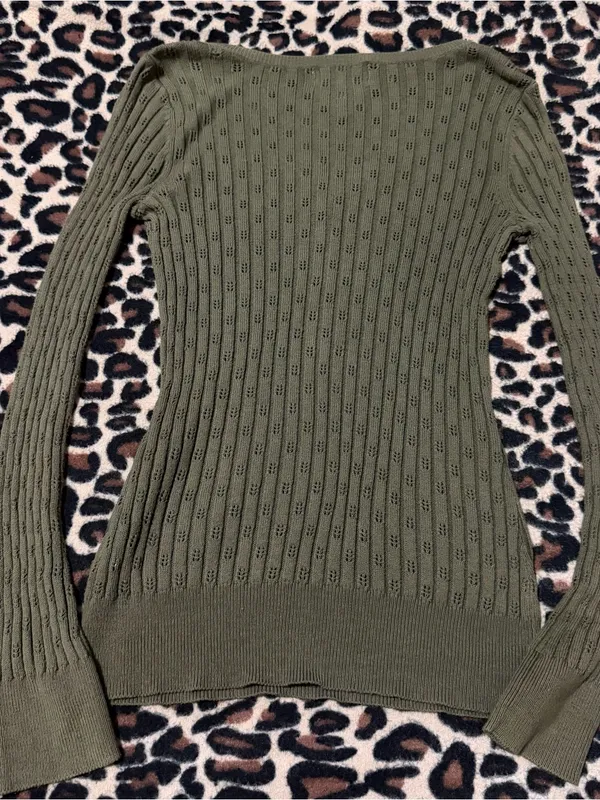 2000s vintage style dark forest green diamond like pattern long sleeve henley - Image 5