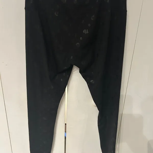 Sleek Black Leggings with Full-Length Fit - Image 7