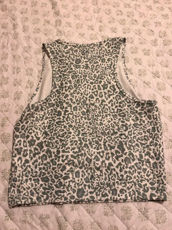 Green leopard athletic tank Size L - Image 3