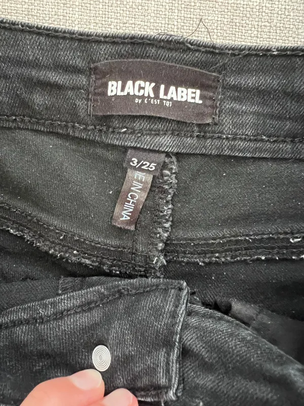 Black Denim Frayed Raw Hem Jeans Size 25 - Image 2