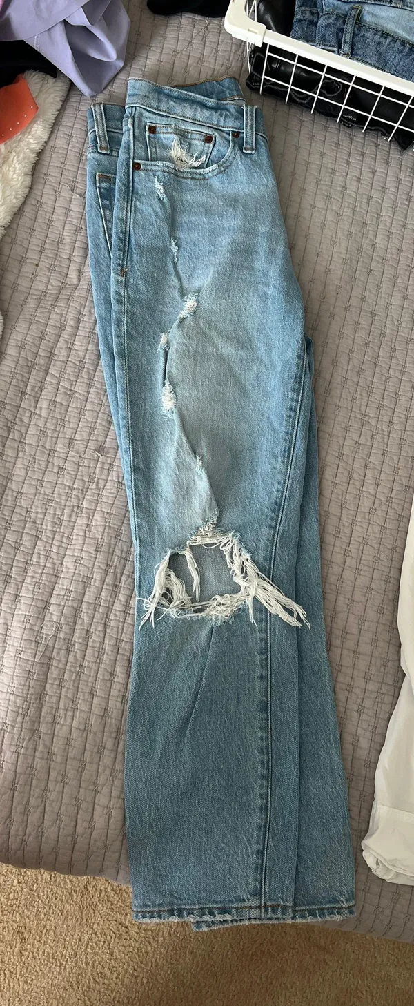 Abercrombie The Boyfriend Mid rise Jeans - Image 5