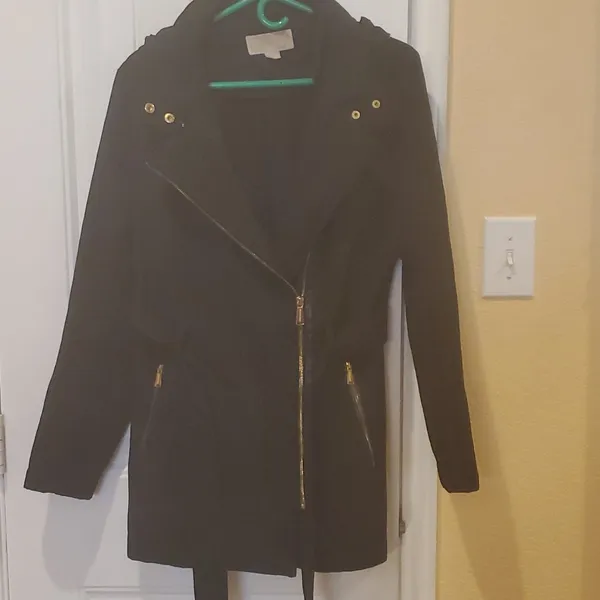 Michael Kors asymmetric zip up belted hooded coat. Size M - Image 4