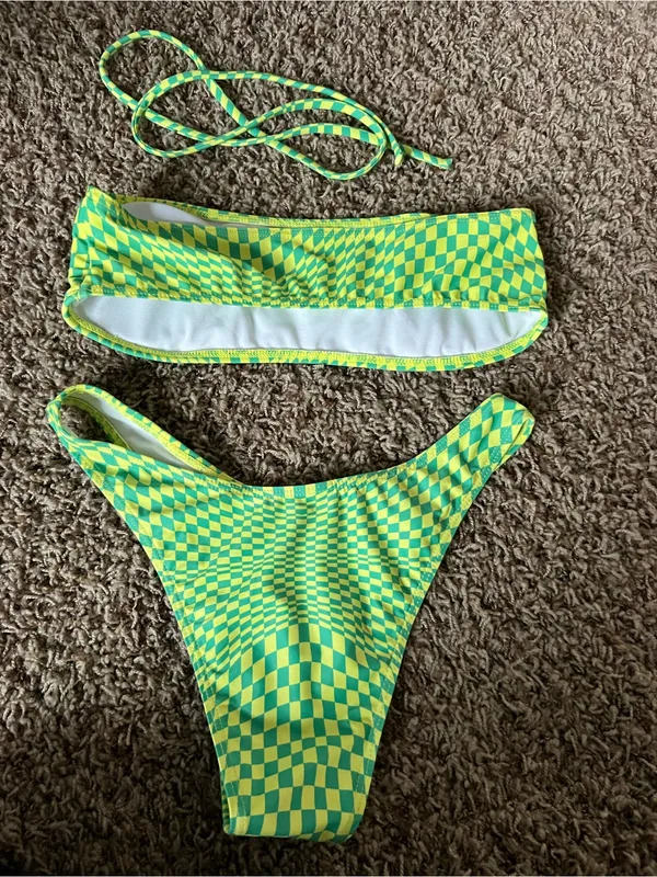SHEIN Neon Green and Yellow Checkerboard Bandeau Bikini - Image 2
