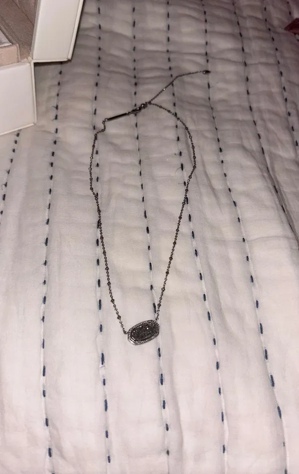 Kendra Scott Necklace - Image 3