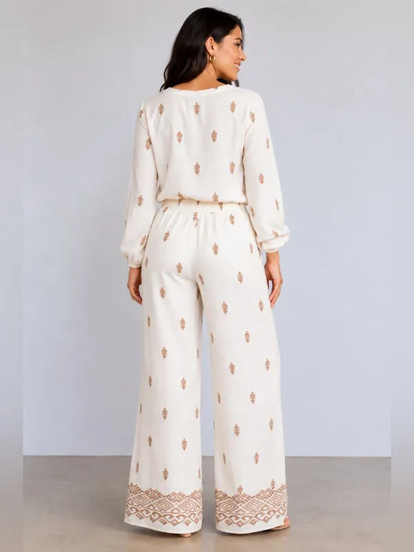 NWT Cream Aztec Print V-Neck Top & Wide Leg Pants Set L - Image 3