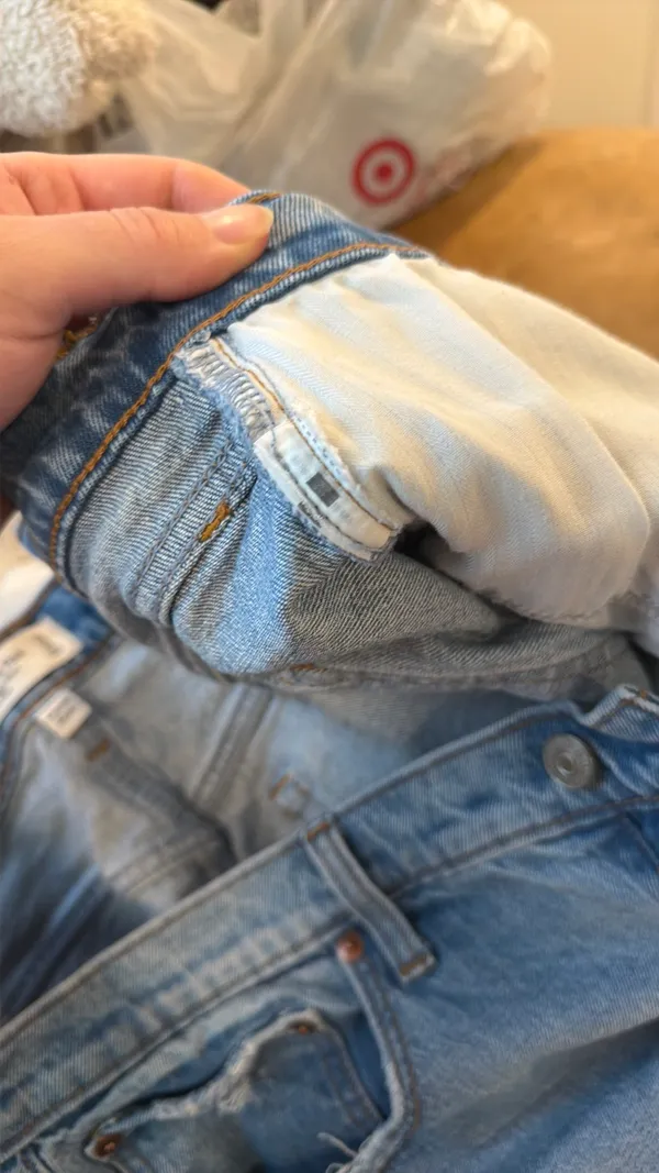 Abercrombie and Fitch the 90s baggy short, low rise curve love - Image 5