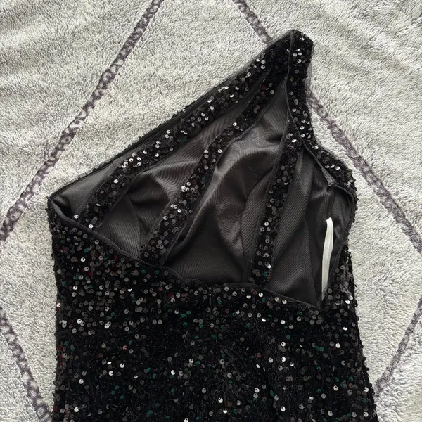 Black Sparkle Prom Dress Size 6 - Image 5