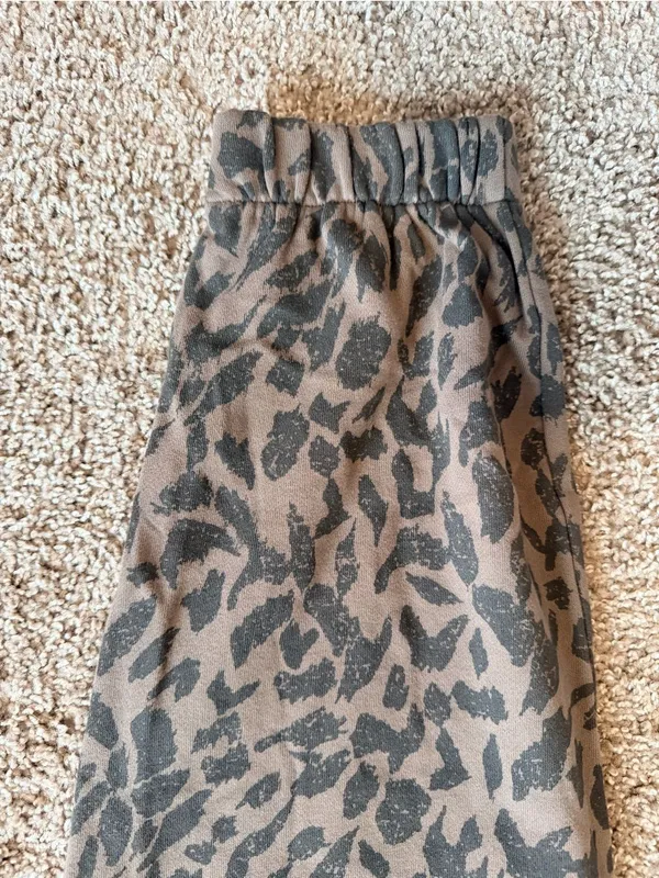 NWT Pistola Leopard Print Jogger Sweatpants Women’s Elastic Waist size large - Image 5