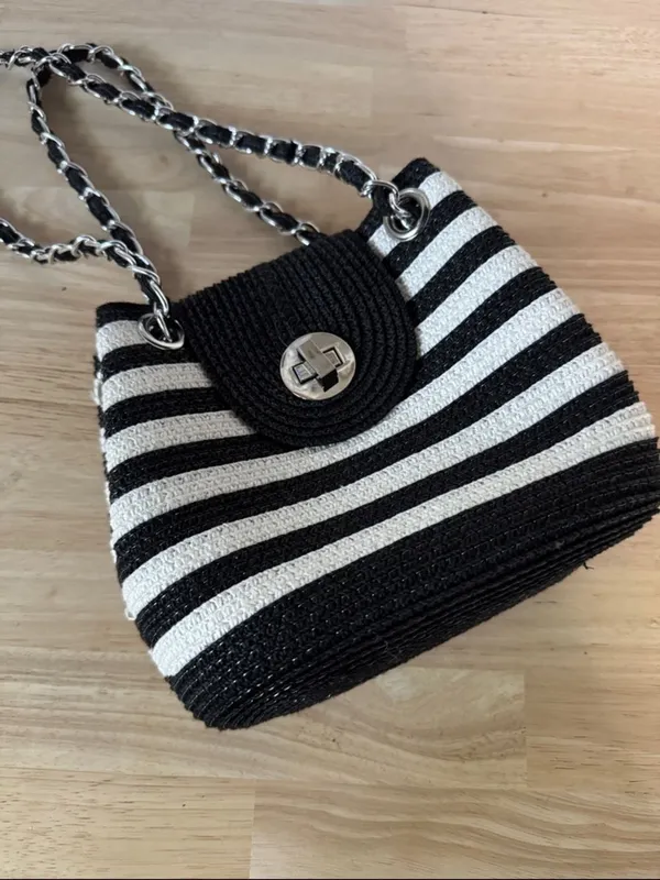 Striped Black and Cream Shoulder Bag with Chain Strap Black - Image 7