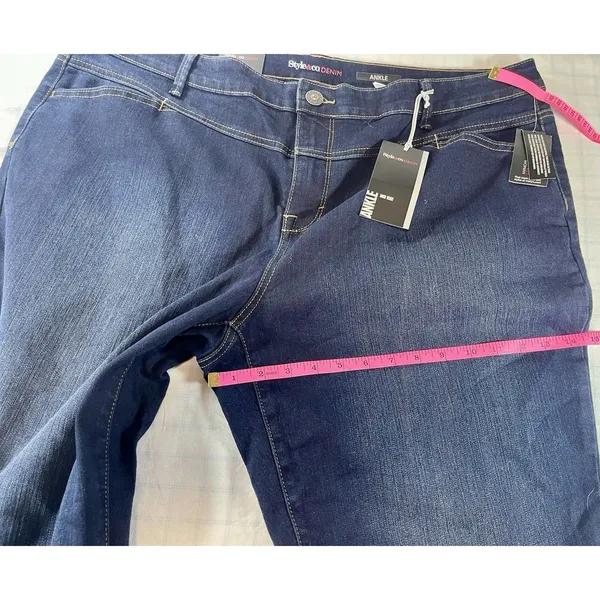 NWT Style & Co. Mid-Rise Ankle Jeans - Women's Plus 20W - Dark Wash - Image 3
