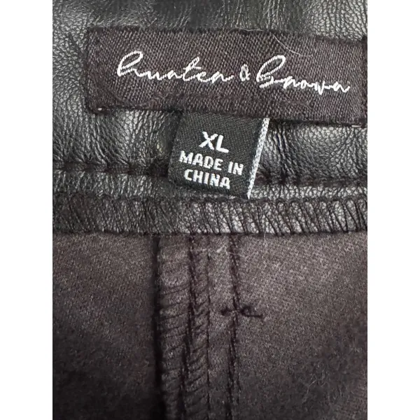 Title: Hunter & Brown Black Faux Leather Straight Leg Pants XL - Image 4