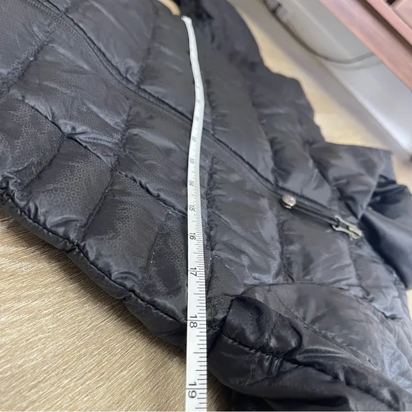 Athleta Downalicious Lightweight Puffer Jacket - Image 7