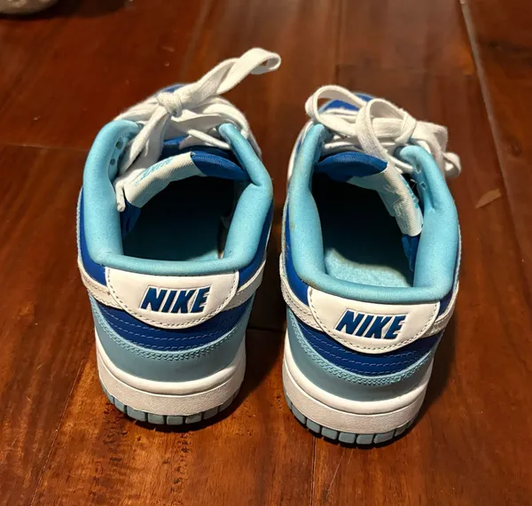 Nike Low Dunks - Image 3