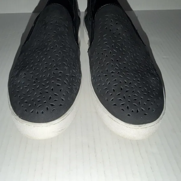 Vionic Shoes Womens 7.5 Black Leather Perforated Slip On Comfort Casual Sneakers - Image 7