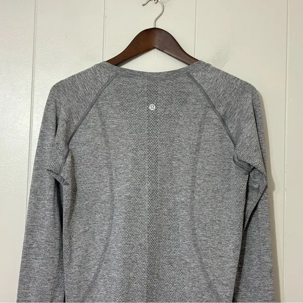 Lululemon Swiftly Tech Long Sleeve 2.0 Gray Size 12 Thumbholes Athletic Top - Image 9