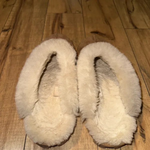 Ugg slippers - Image 4