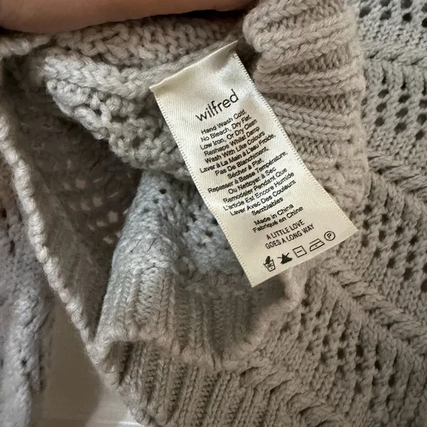 Aritzia WILFRED Gray Fayette Crochet open knit Crop merino‎ Wool Sweater size XS - Image 6