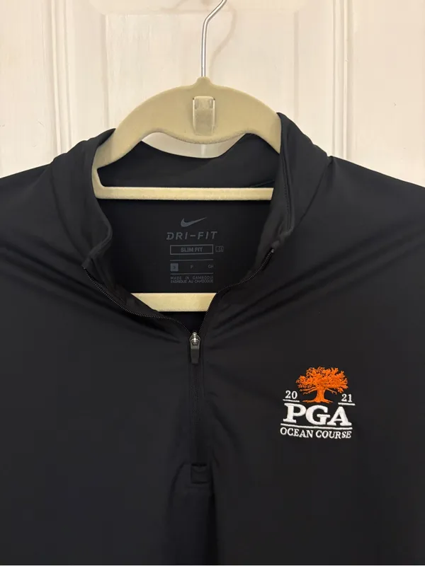 NIKE 2021 PGA Women’s Lightweight Athletic Quarter Zip in Black - Image 2