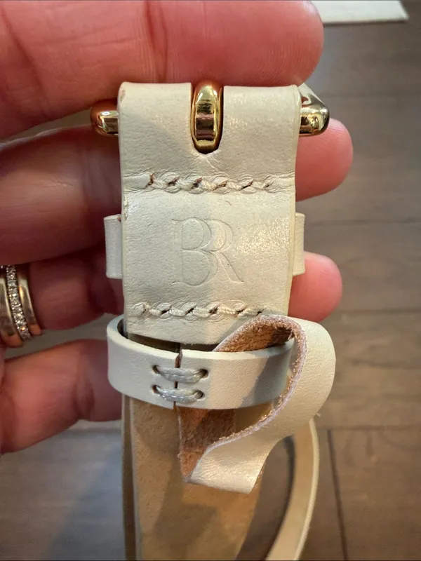 Banana Republic Slim Cream Belt with Gold Buckle - C11-608 - Image 4