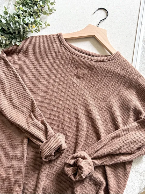 American Eagle Waffle Knit Crewneck Pullover Oversized Neutral Size Small - Image 2